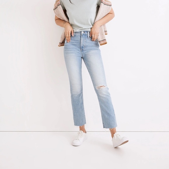Madewell The Perfect Vintage Jean in Coney Wash: Destroyed Edition - Picture 1 of 11